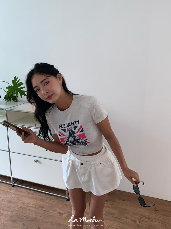 國旗騎士字母圓領上衣
